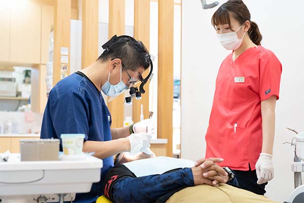 人工の歯を装着